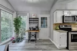 Peachtree Corners, GA 30092,417 Glenleaf DR