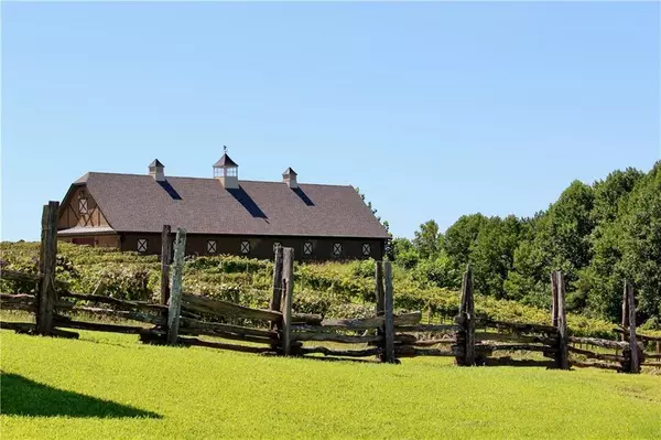 Talking Rock, GA 30175,135 Twisted Oak RD