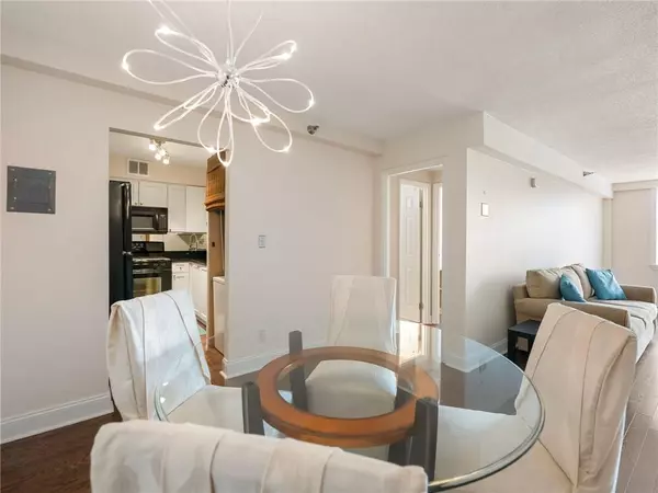 Atlanta, GA 30305,2479 Peachtree RD NE #407