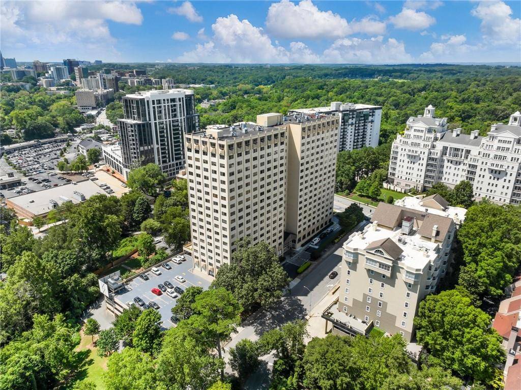 Atlanta, GA 30305,2479 Peachtree RD NE #407