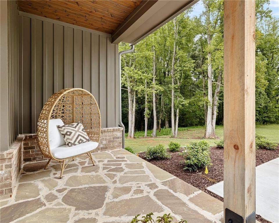 Canton, GA 30115,102 Creekview LN