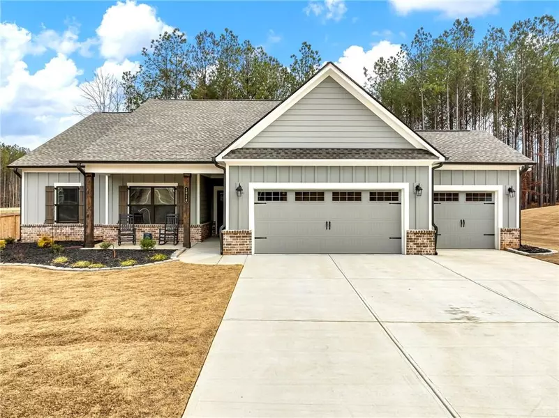 1018 Cherry Bark LN, Loganville, GA 30096