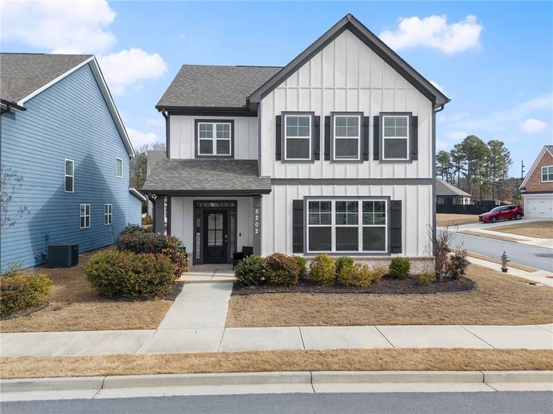 5202 Blake BR, Flowery Branch, GA 30542