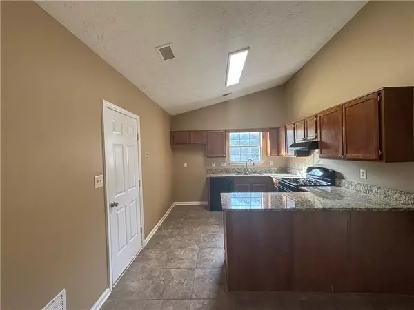 Lithonia, GA 30058,754 Shore DR