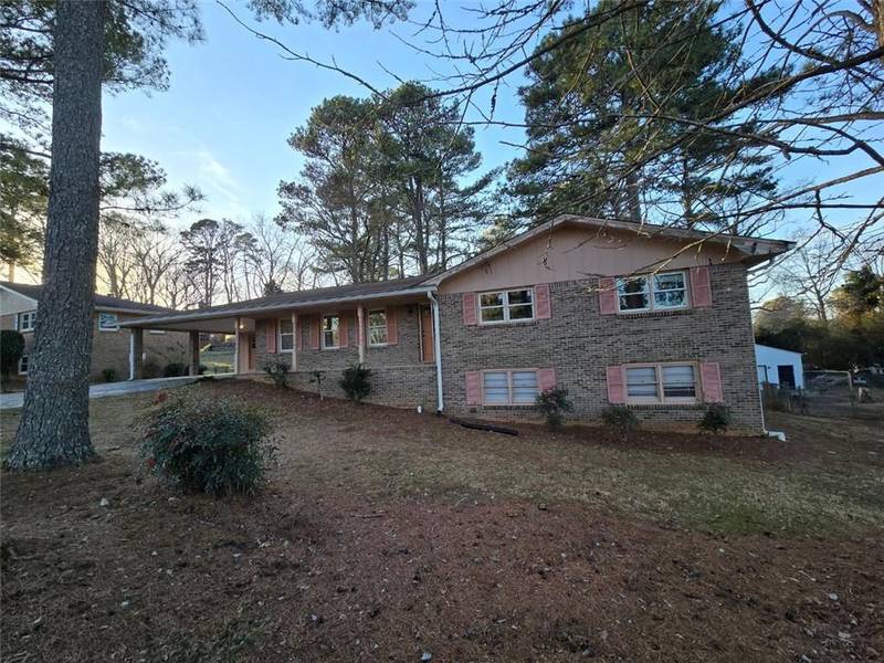 5737 LORRAINE DR, Stone Mountain, GA 30087