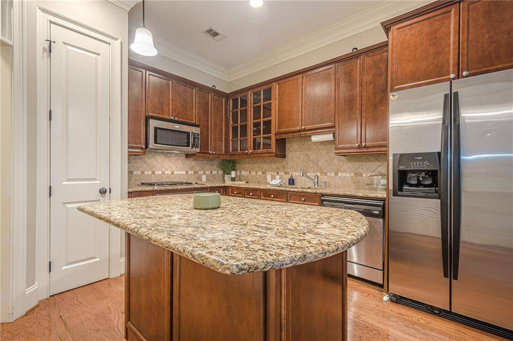 Atlanta, GA 30326,3635 E Paces CIR NE #1110