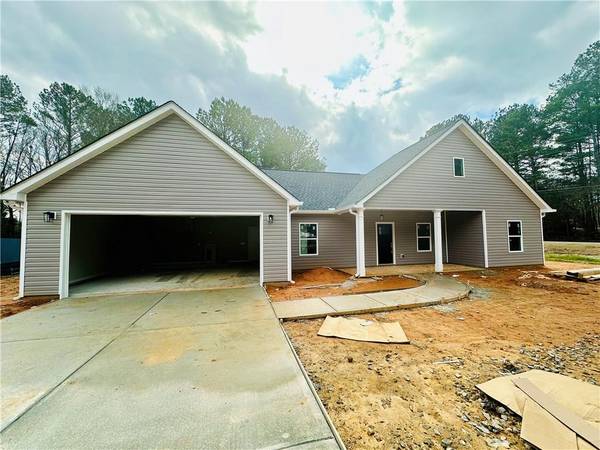 3740 Cobblestone DR, Loganville, GA 30052