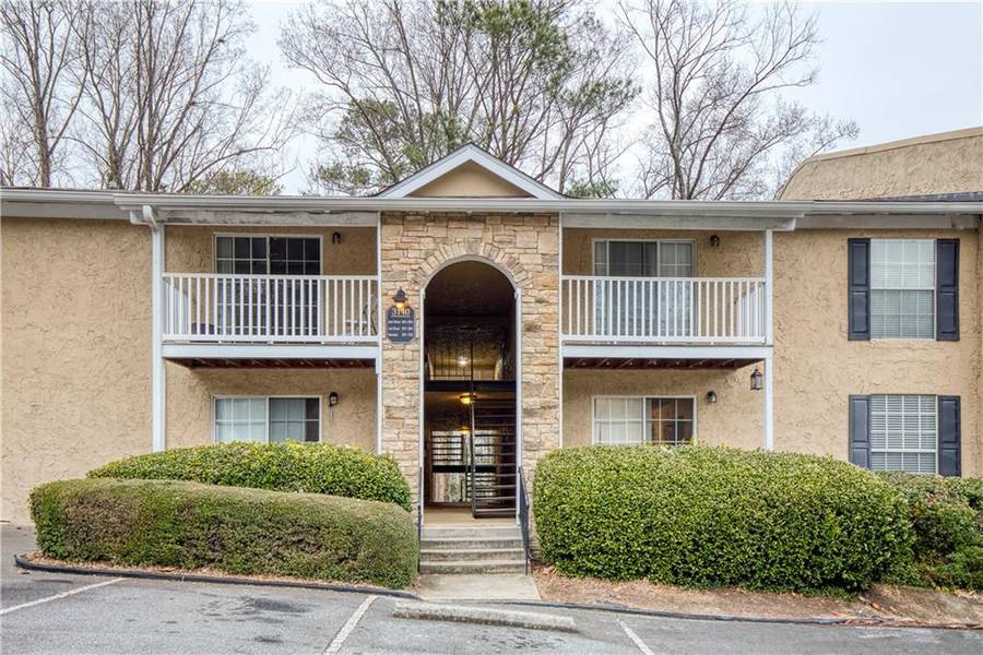 3140 Seven Pines CT #202, Atlanta, GA 30339