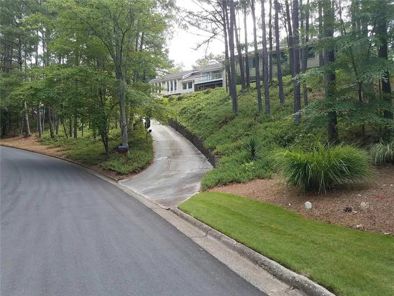 8805 N Mount DR, Alpharetta, GA 30022