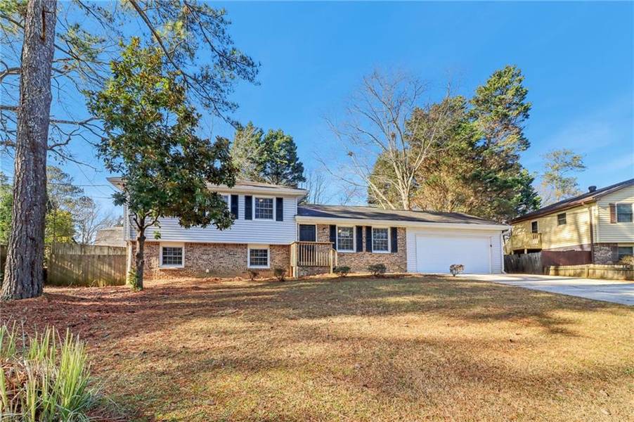 6071 Cristie DR, Ellenwood, GA 30294