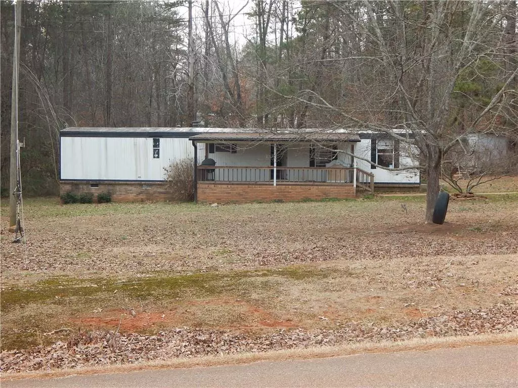 Toccoa, GA 30577,324 Pinetree RD