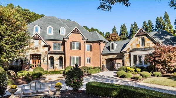 1050 Carnoustie LN, Alpharetta, GA 30005