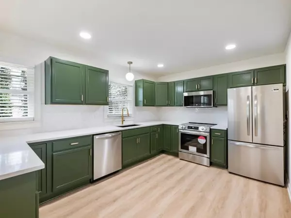 Decatur, GA 30035,2402 Tiffany CIR