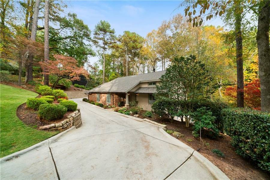 5525 Whitner DR, Sandy Springs, GA 30327