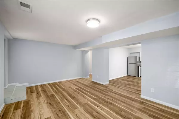 Atlanta, GA 30311,1596 Willowbrook DR SW