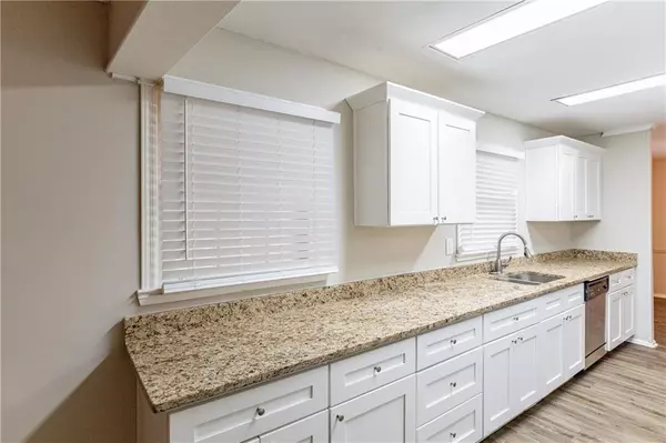 Atlanta, GA 30344,2800 Kingston TER