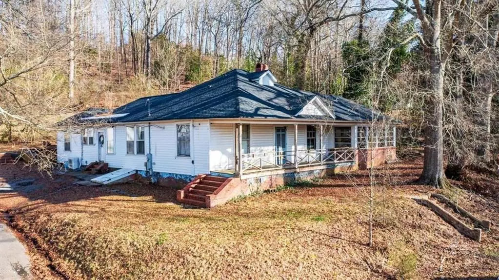 10 N Hillcrest DR SE, Lindale, GA 30147