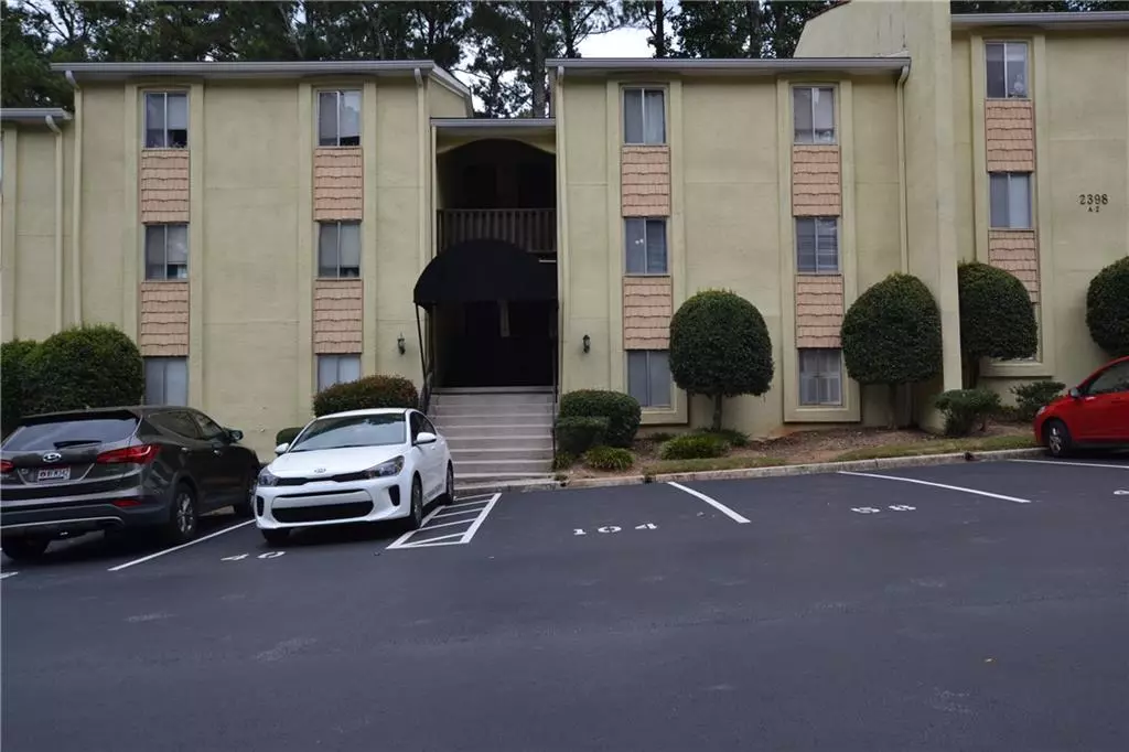 Decatur, GA 30033,2398 Lawrenceville HWY #K