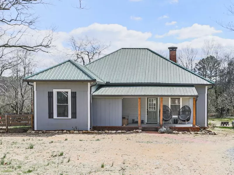 7404 New Calhoun RD NE, Adairsville, GA 30103