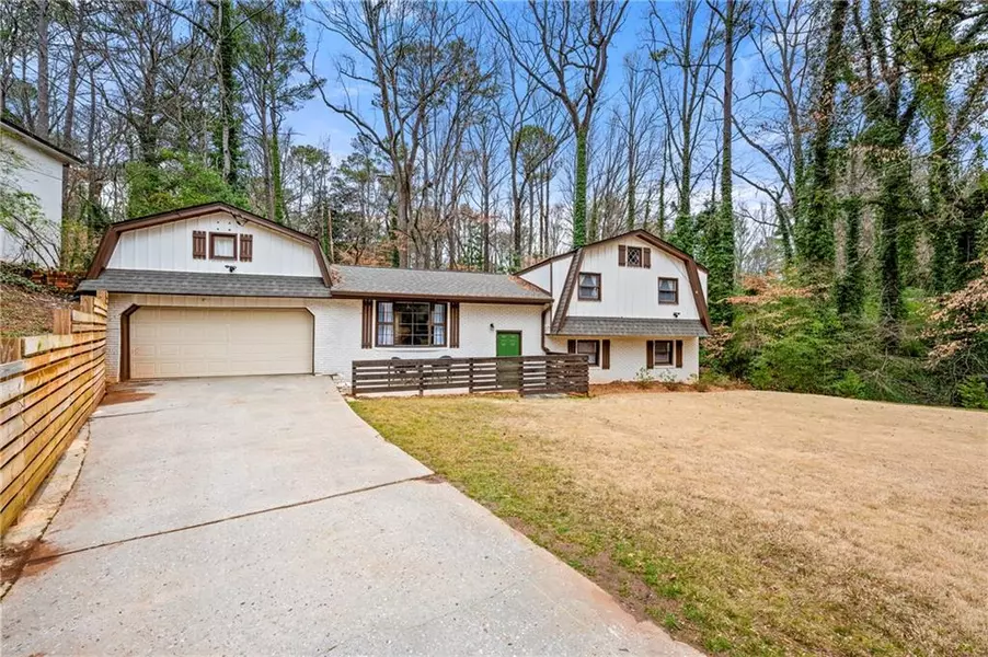 3457 Scenic DR, East Point, GA 30344