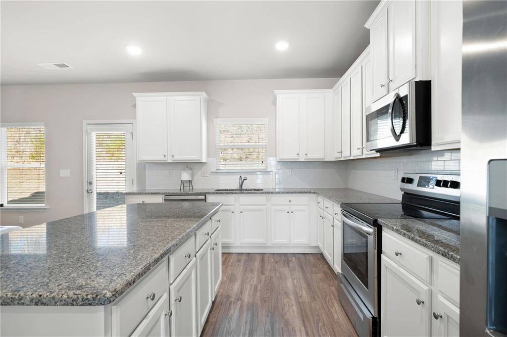 Rydal, GA 30171,33 N Village CIR