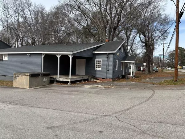 1304 S Broad ST #B, Monroe, GA 30655