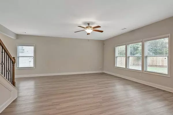 Loganville, GA 30052,156 Chase Landing DR #Stonewycke