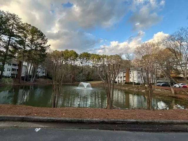 1376 Keys Lake DR NE, Brookhaven, GA 30319