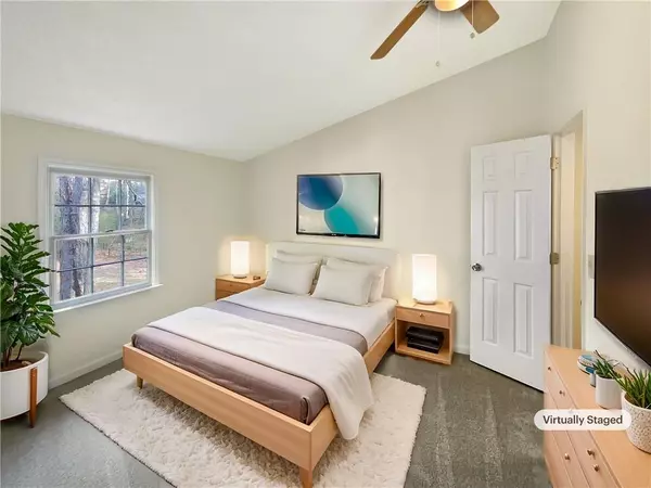 Atlanta, GA 30328,7040 Northgreen DR