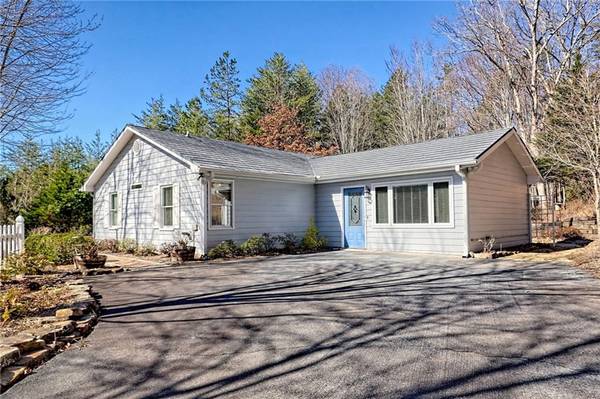 185 Starlight DR, Sautee Nacoochee, GA 30571