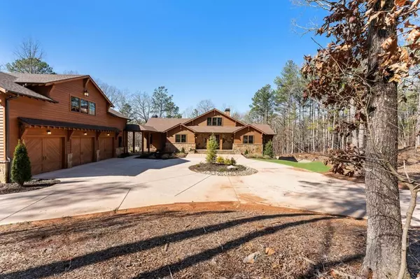 Newnan, GA 30263,975 Blalock Lakes DR