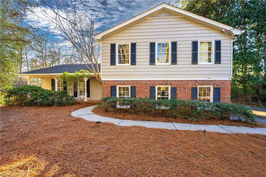 1105 Orchard WAY, Roswell, GA 30075