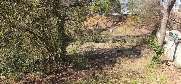 Atlanta, GA 30344,1385 Womack AVE