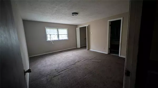 Macon, GA 31204,3855 Mercer ST