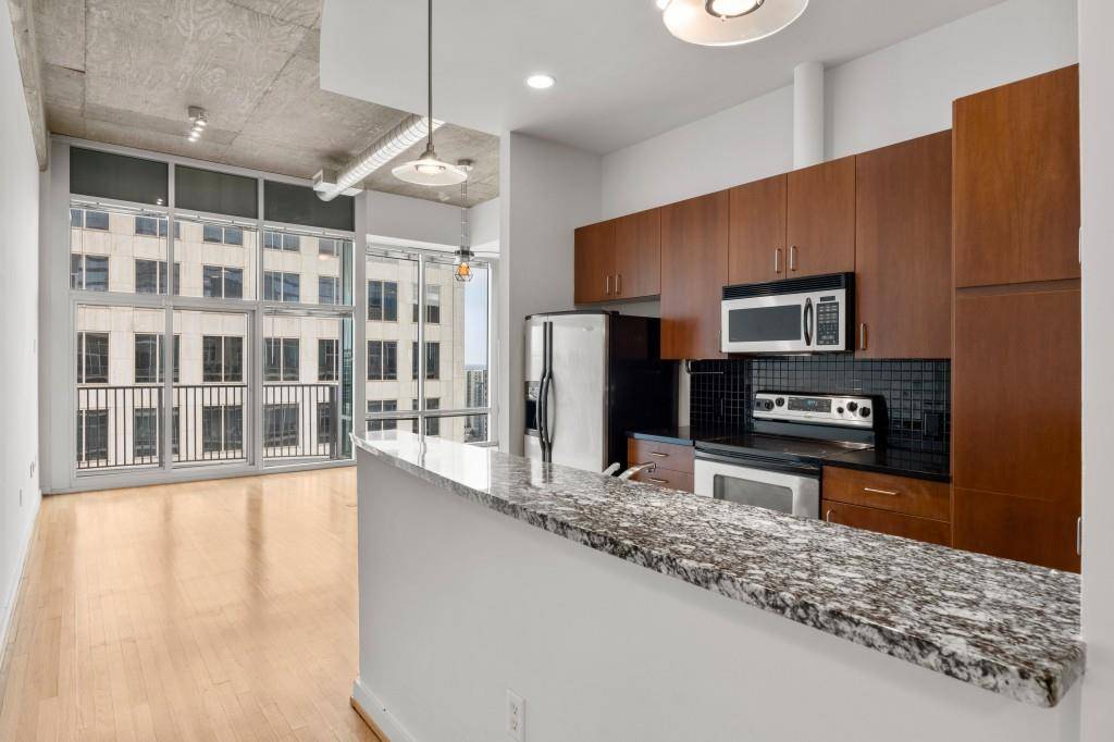 Atlanta, GA 30309,943 Peachtree ST NE #2009