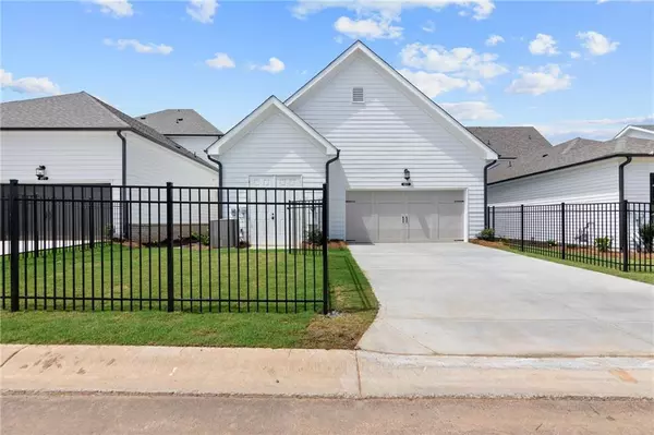 Cumming, GA 30519,528 Pearl ST