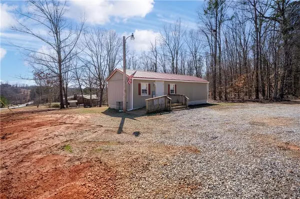 Toccoa, GA 30577,960 Walker Road