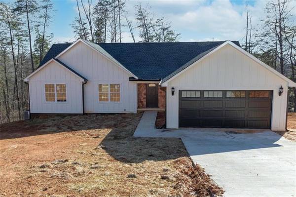 126 Thornblade TRL, Cleveland, GA 30528