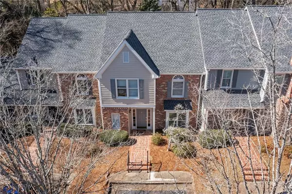 312 River Glen DR, Roswell, GA 30075