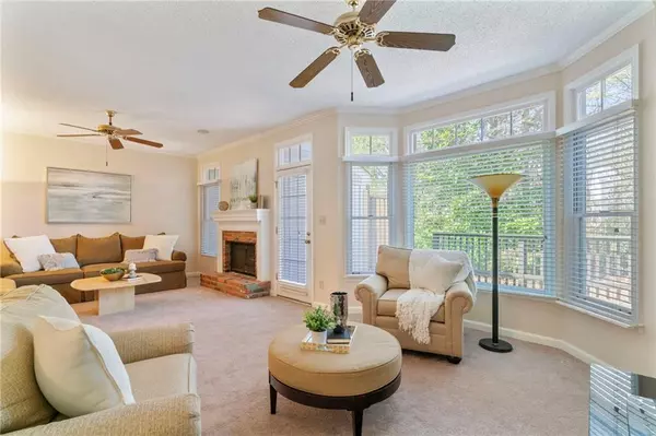 312 River Glen DR, Roswell, GA 30075