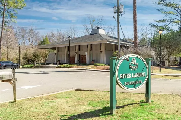 312 River Glen DR, Roswell, GA 30075