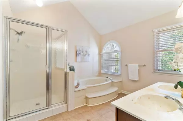 312 River Glen DR, Roswell, GA 30075