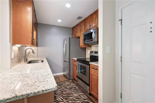 Atlanta, GA 30324,25309 Plantation DR NE #309
