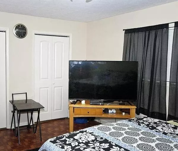 Norcross, GA 30093,5472 Bishops CIR