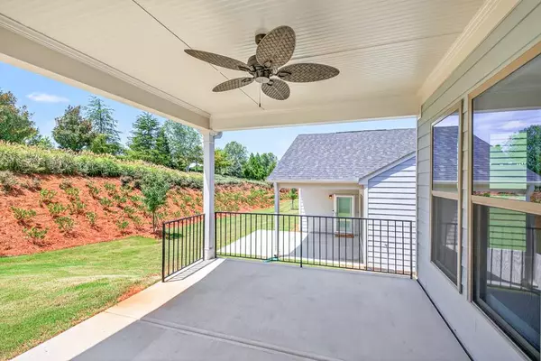 Hoschton, GA 30548,5517 Oak Knoll CT