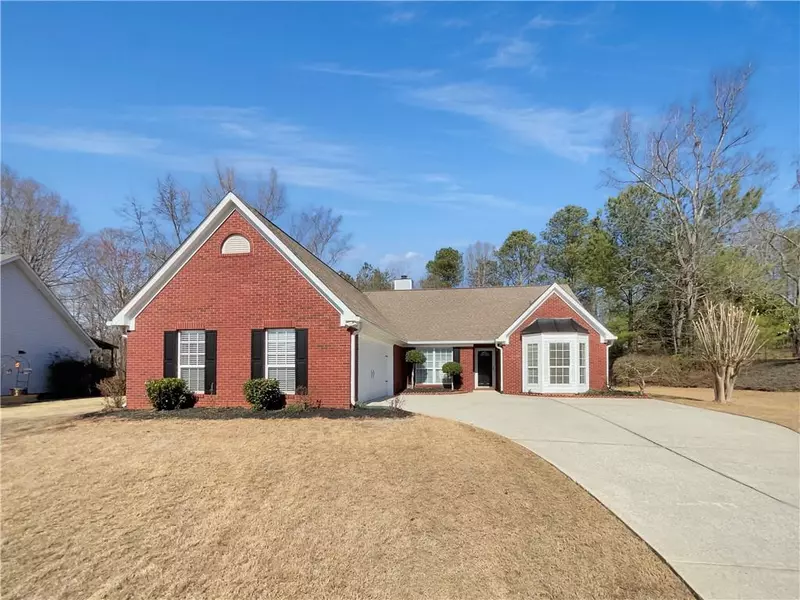 6255 Rock Port DR, Flowery Branch, GA 30542