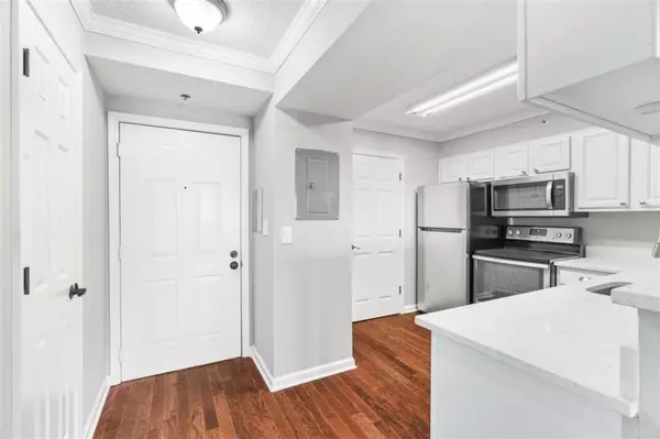 Atlanta, GA 30328,795 Hammond DR #801