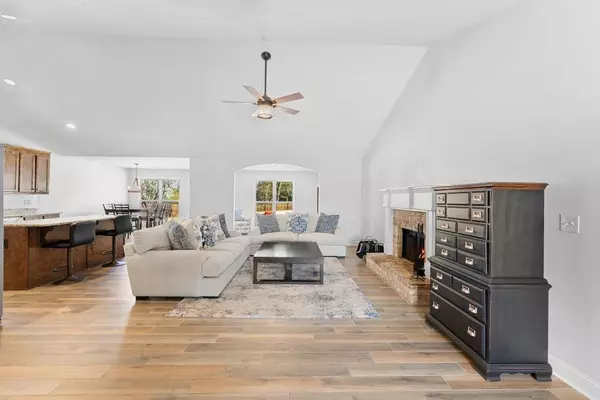 Hoschton, GA 30548,472 Logans WAY