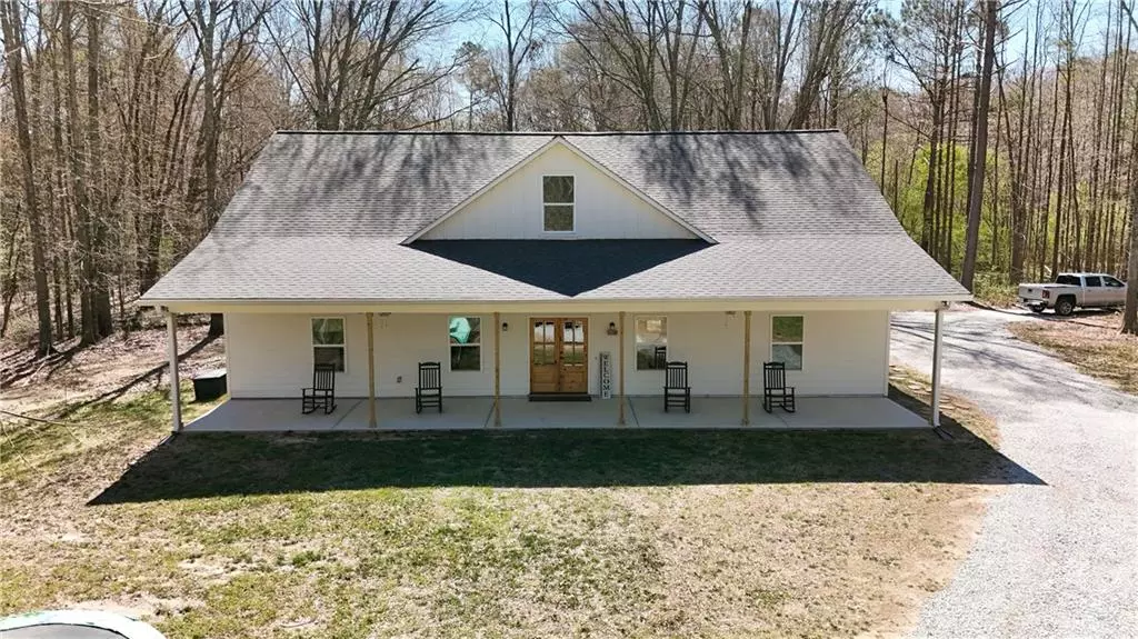 90 Jefferson RD, Statham, GA 30666