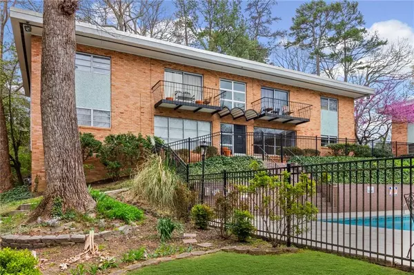 Atlanta, GA 30324,1235 Woodland AVE NE #1